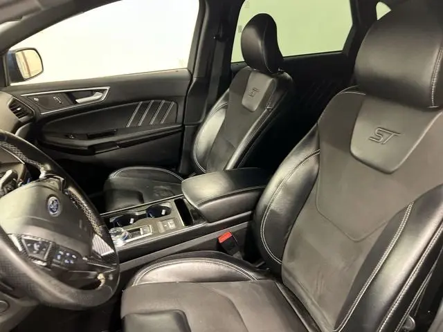 2019 Ford Edge ST AWD photo 4