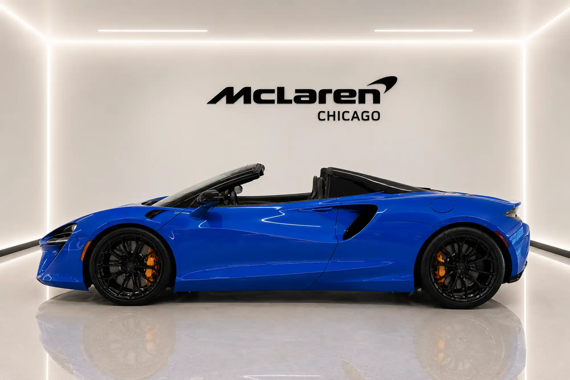 2025 McLaren Artura 3.0 Techlux's photo