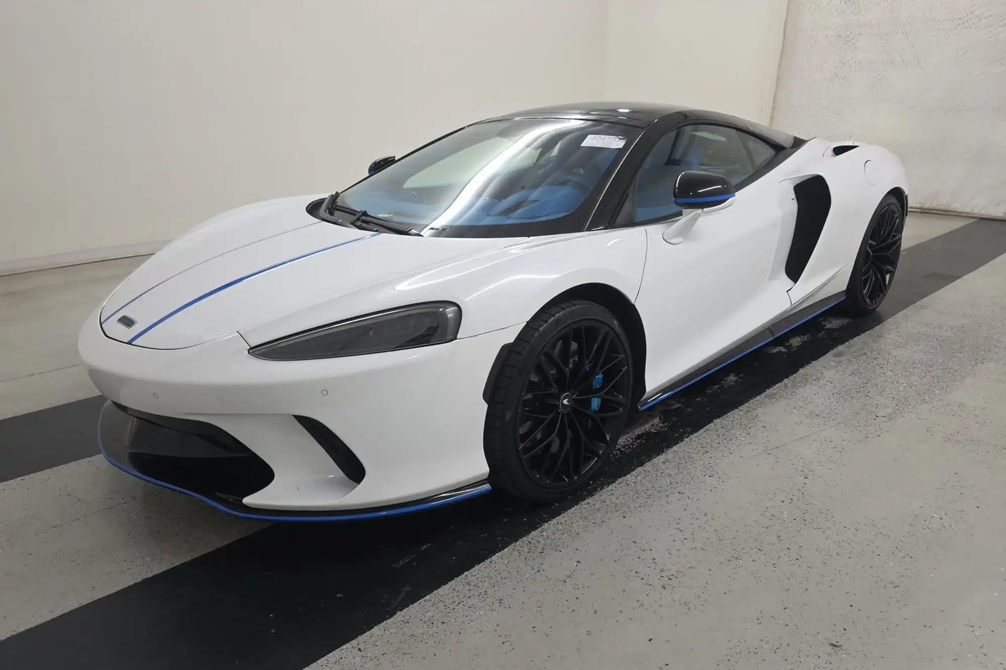 2023 McLaren GT Base's photo
