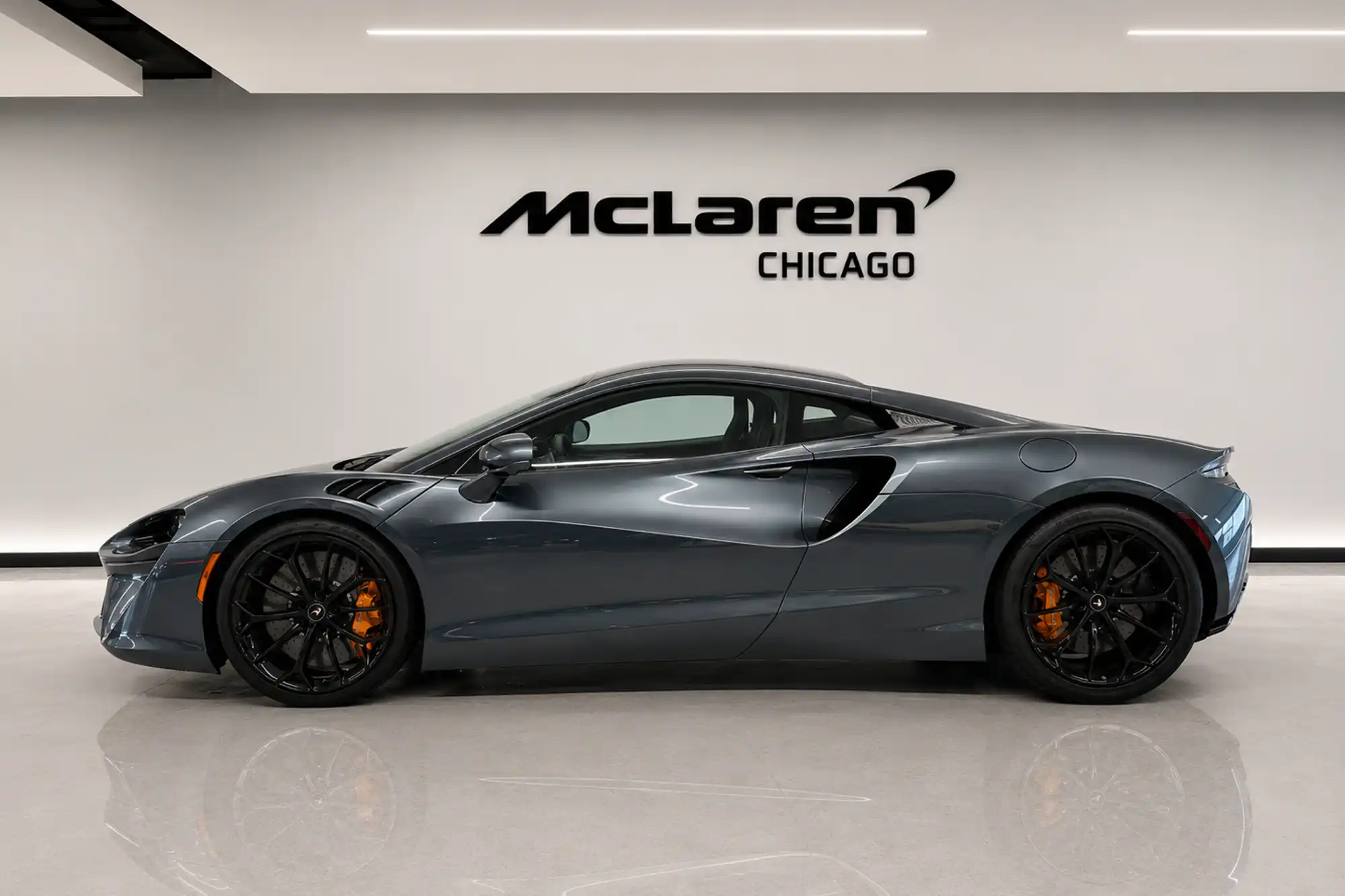 2024 McLaren Artura's photo