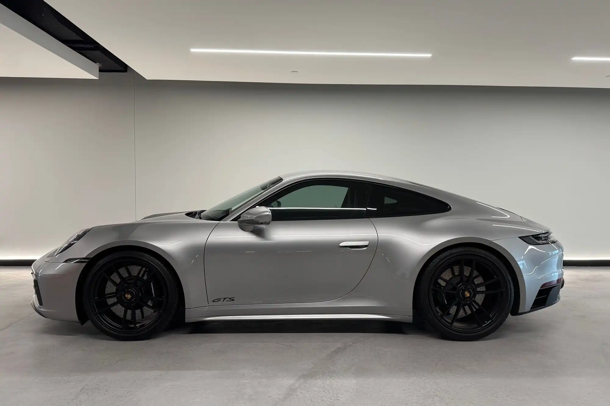 2022 Porsche 911 Carrera 4 GTS Coupe's photo