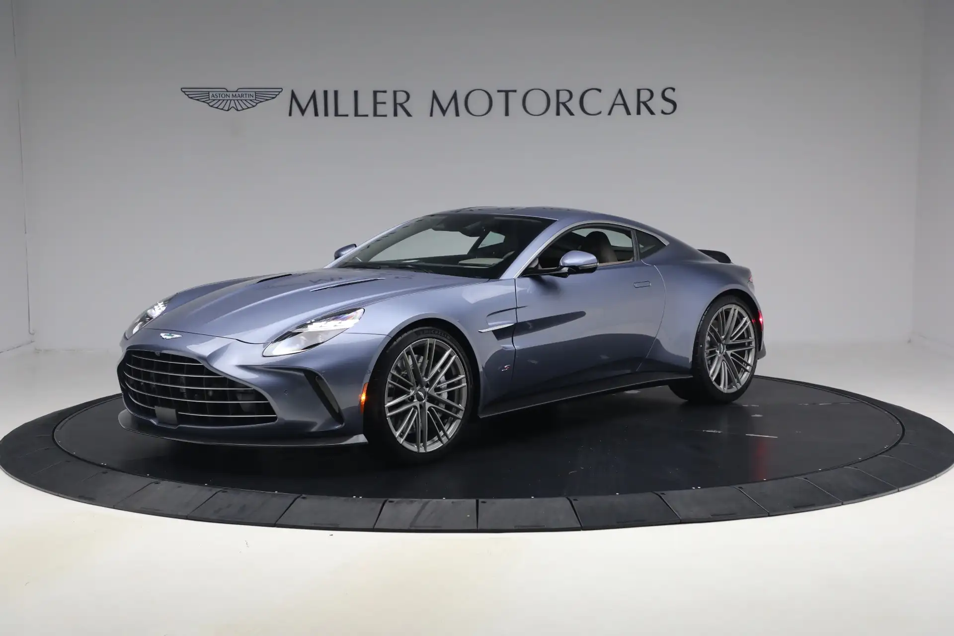 2026 Aston Martin Vantage 4.0 V8's photo