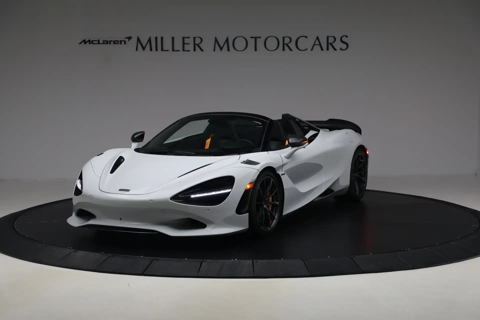 2027 McLaren 750S 4.0 V8 Spider's photo