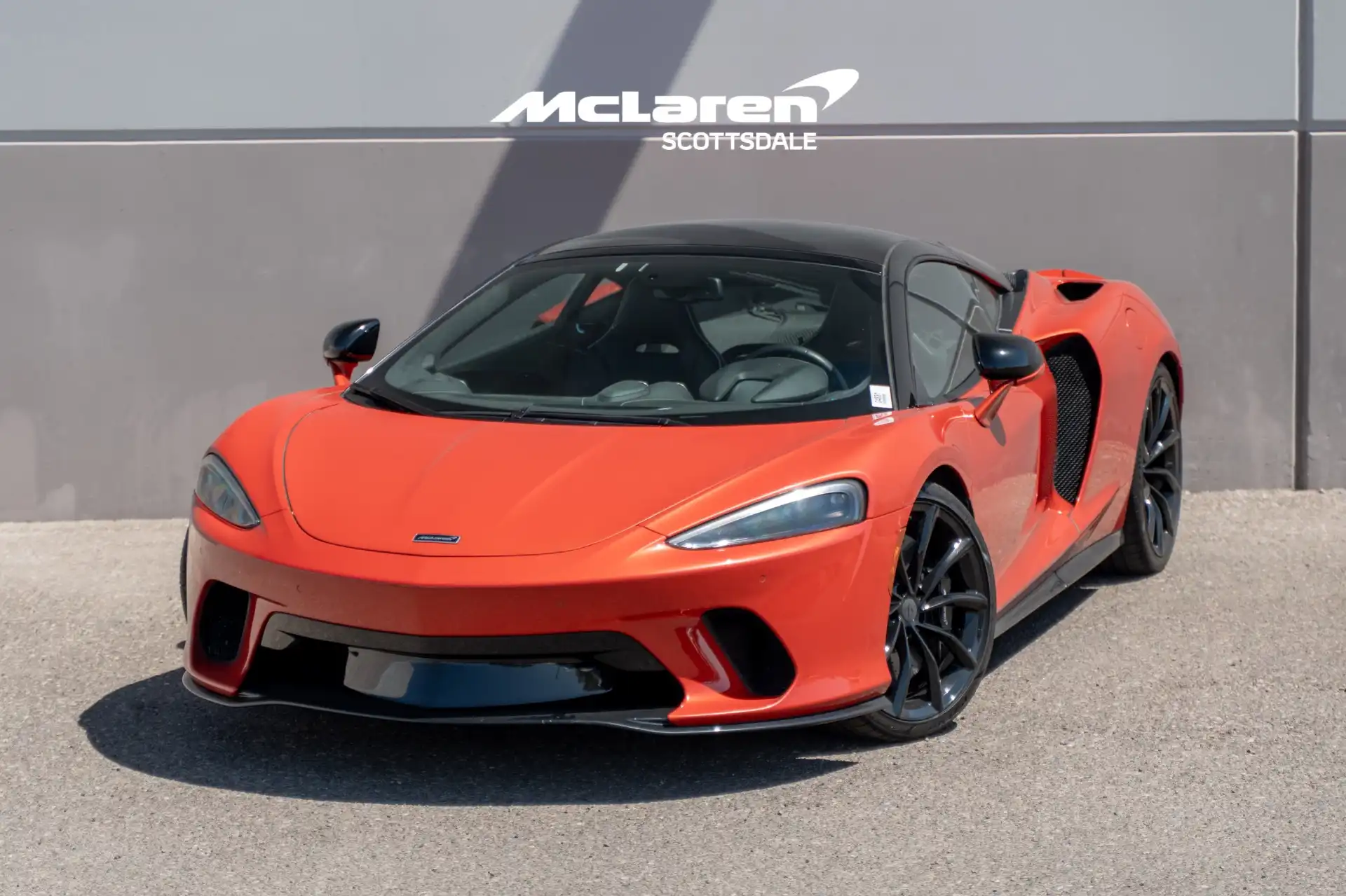2023 McLaren GT Base's photo