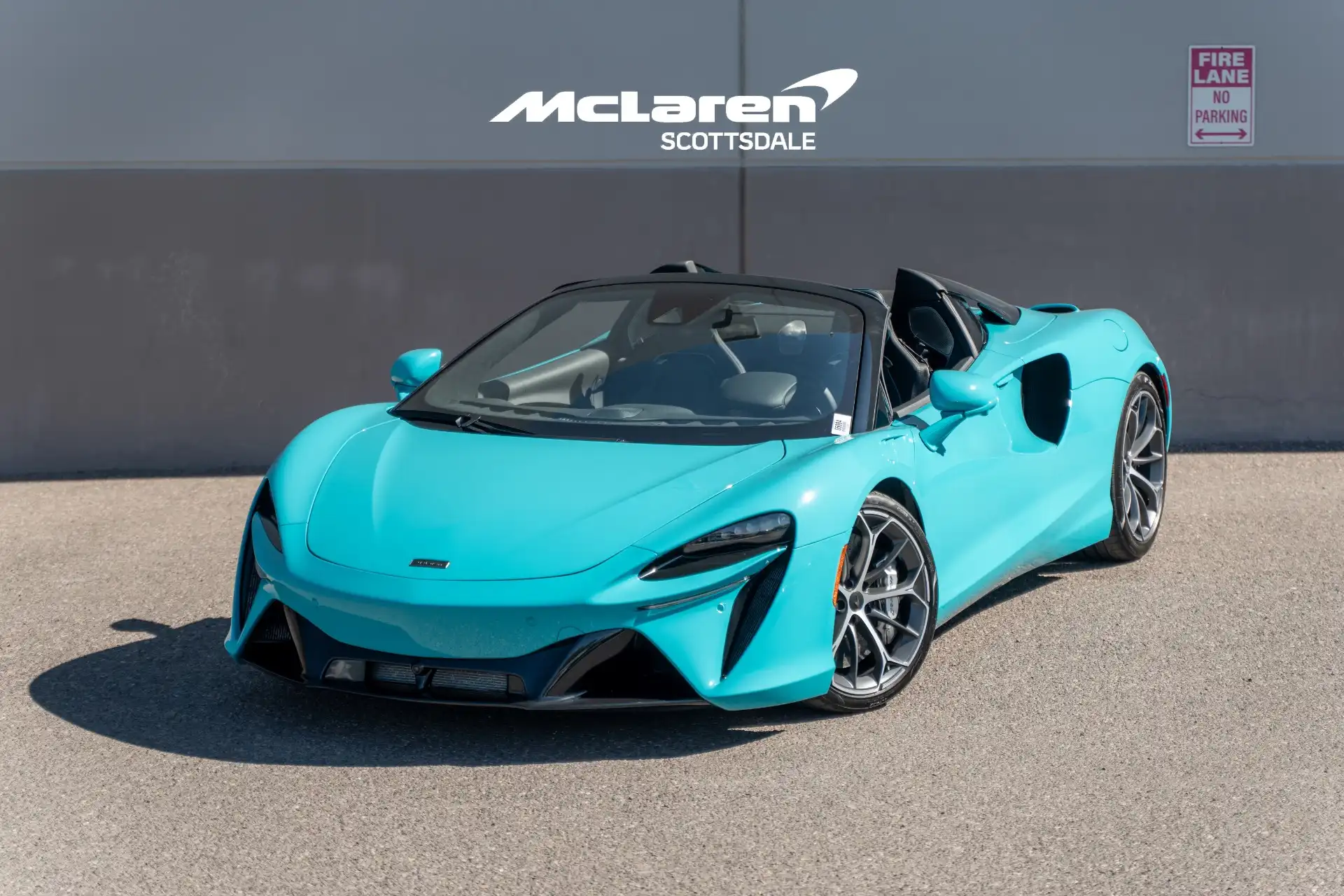 2026 McLaren Artura 3.0's photo