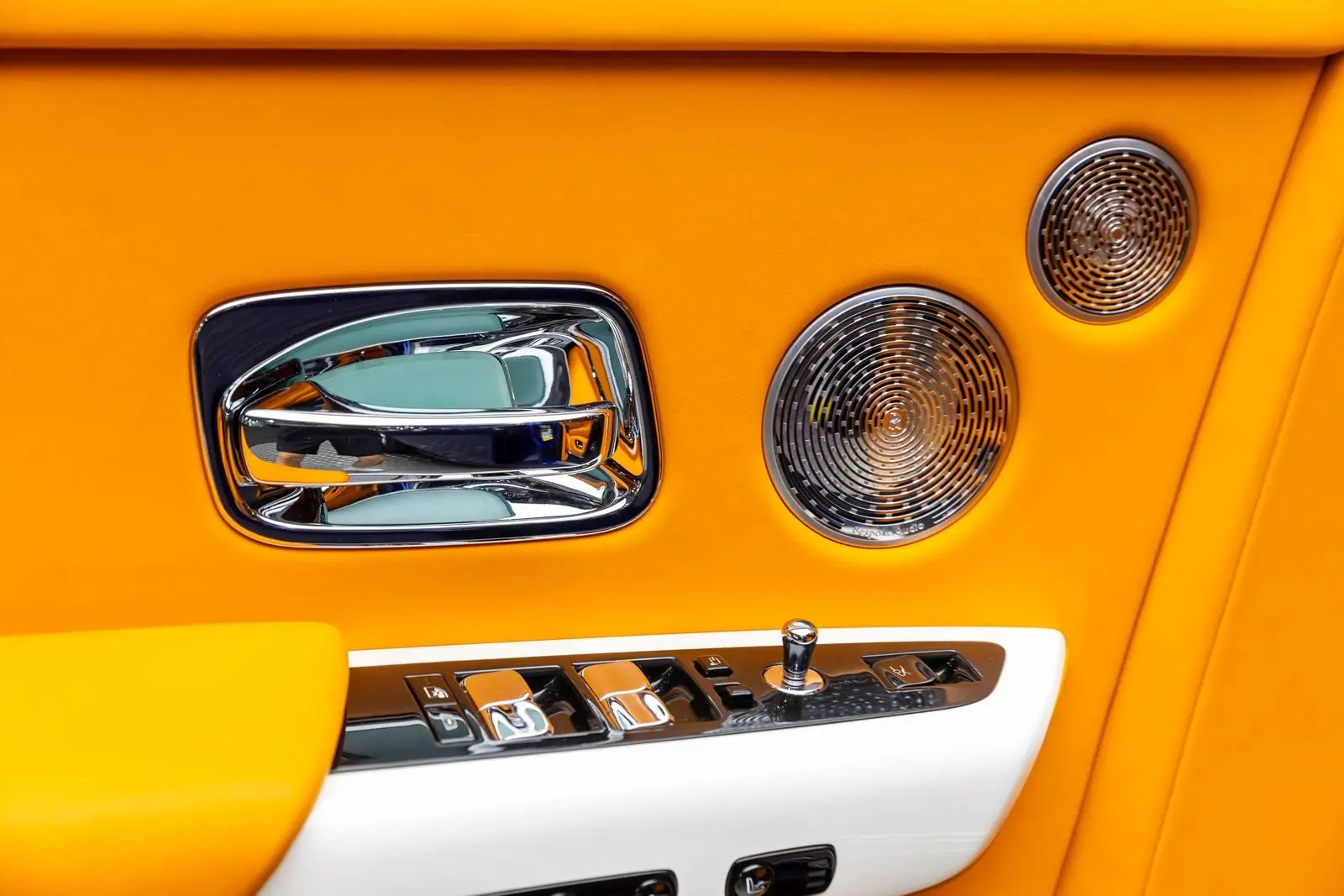 2023 Rolls-Royce Phantom Base photo 5