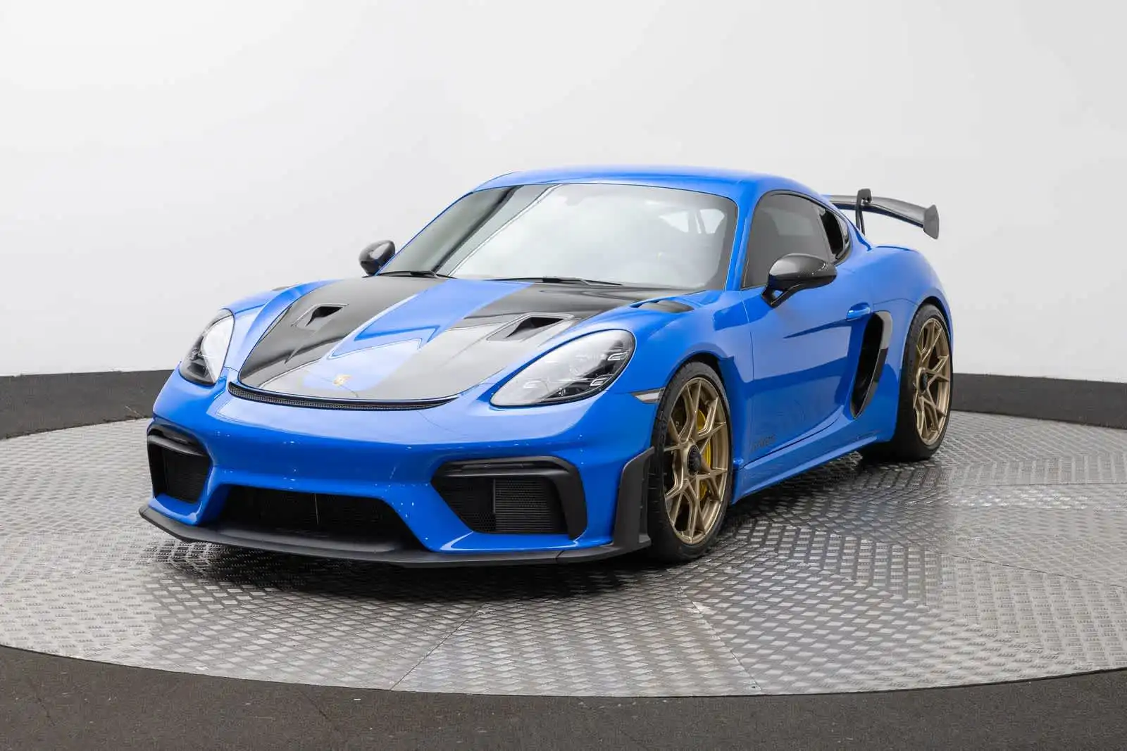 2025 Porsche 718 Cayman GT4 RS's photo