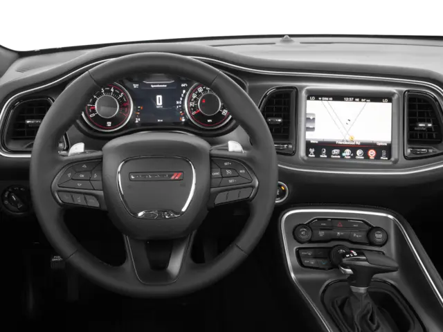 2016 Dodge Challenger R/T Plus photo 4