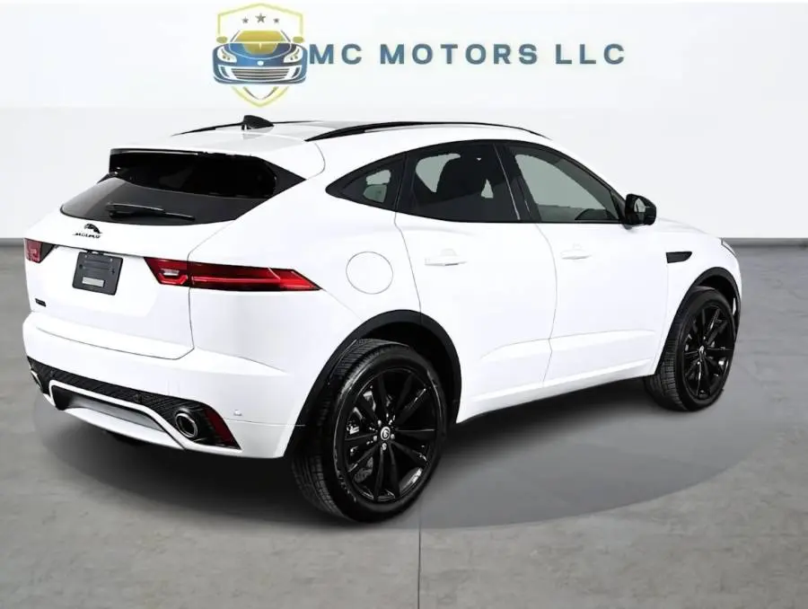2024 Jaguar E-PACE P250 R-Dynamic SE photo 3