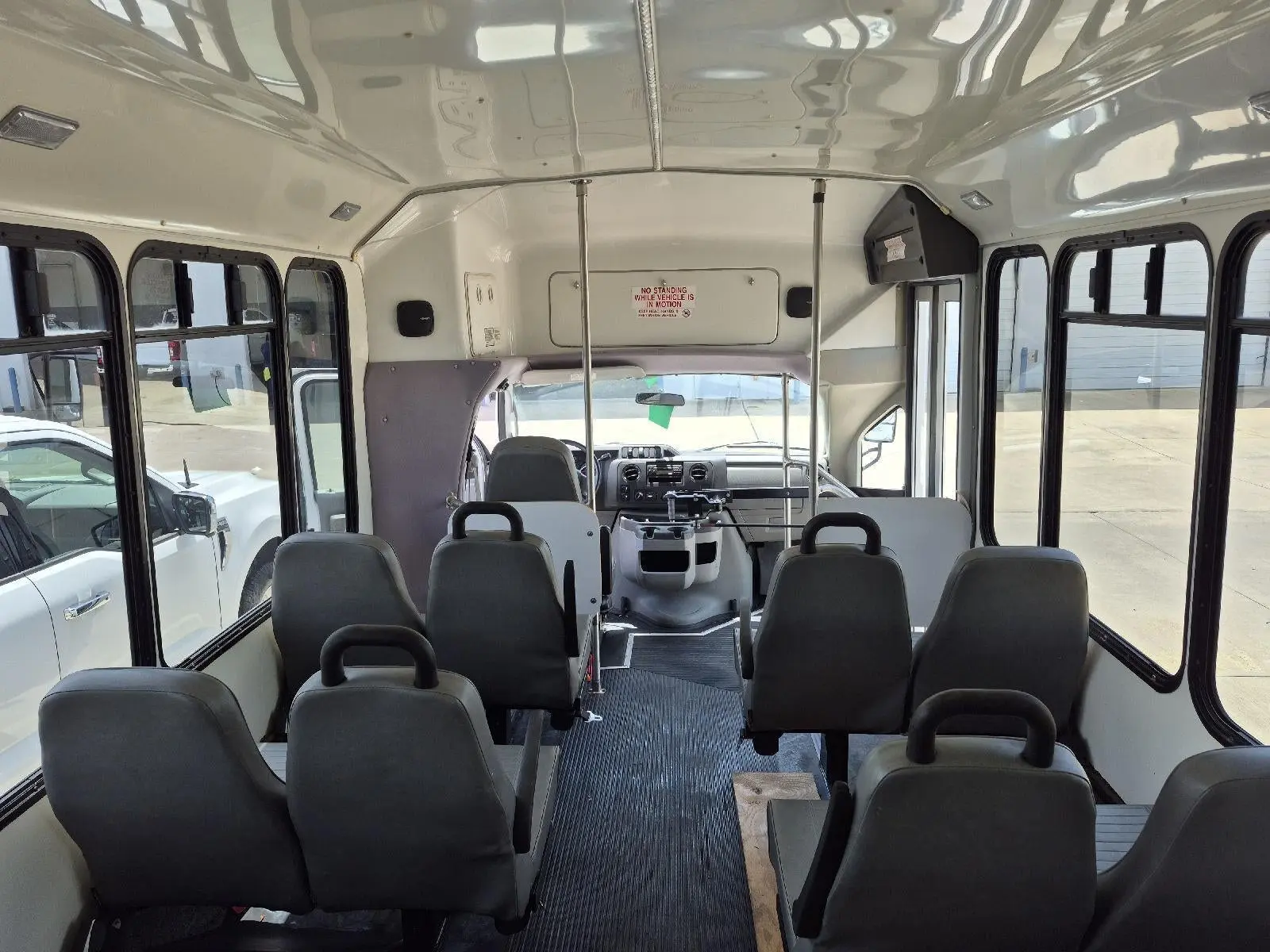 2011 Ford E-Series undefined photo 5