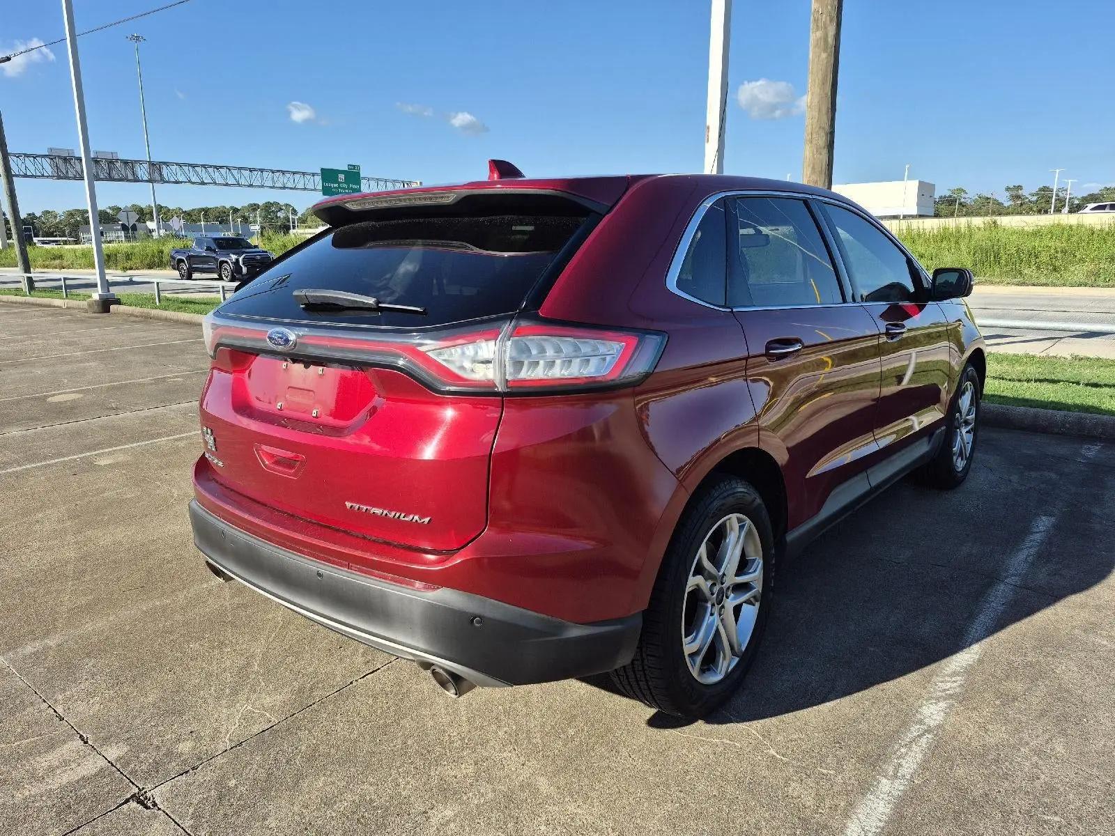 2016 Ford Edge Titanium photo 4