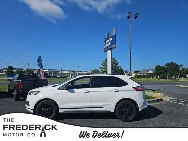 2022 Ford Edge SE AWD's photo