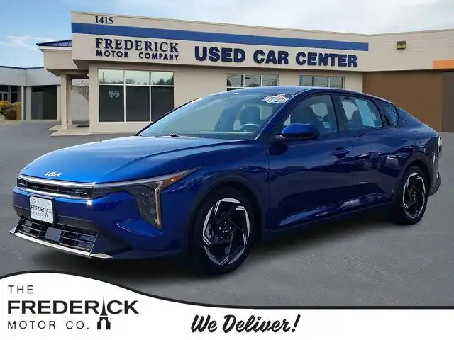 2025 Kia K4 EX AT's photo
