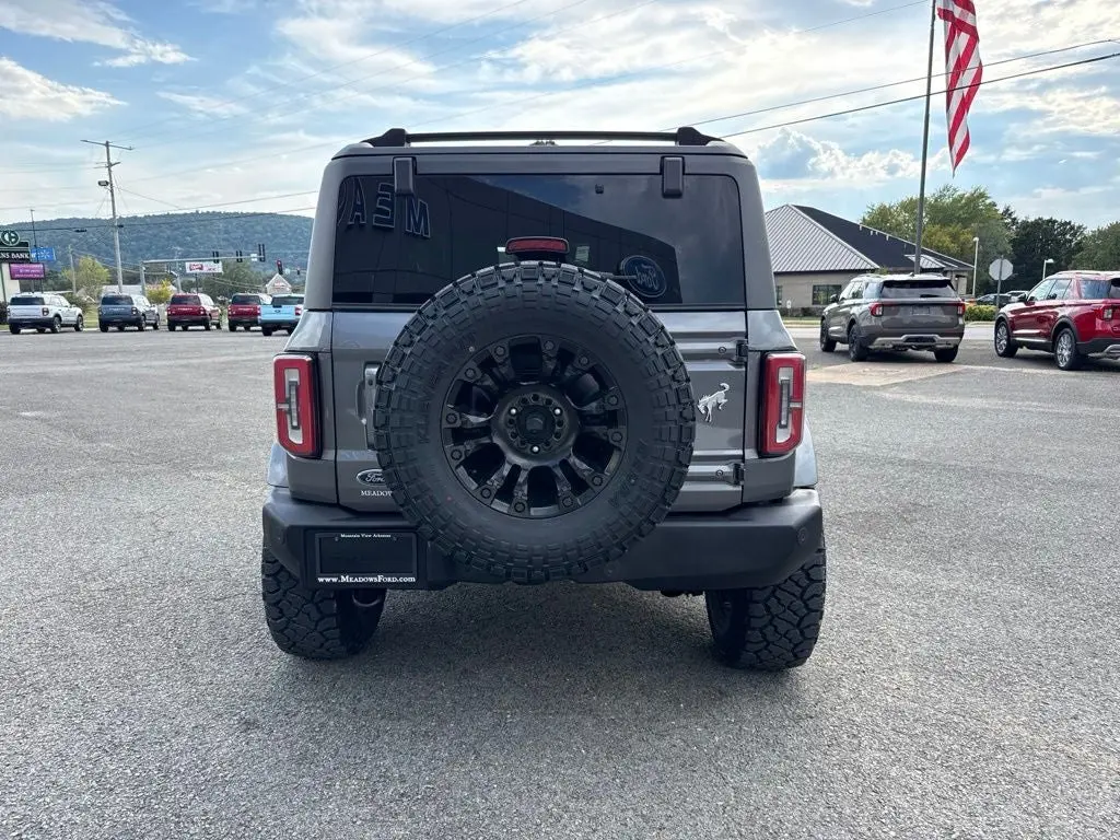 2021 Ford Bronco Outer Banks 4WD photo 4