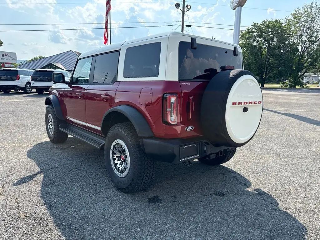 2026 Ford Bronco Outer Banks 4x4 photo 3