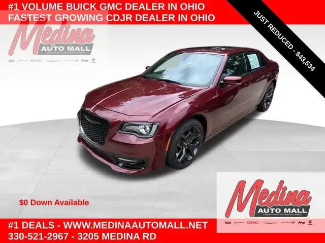2023 Chrysler 300 S's photo