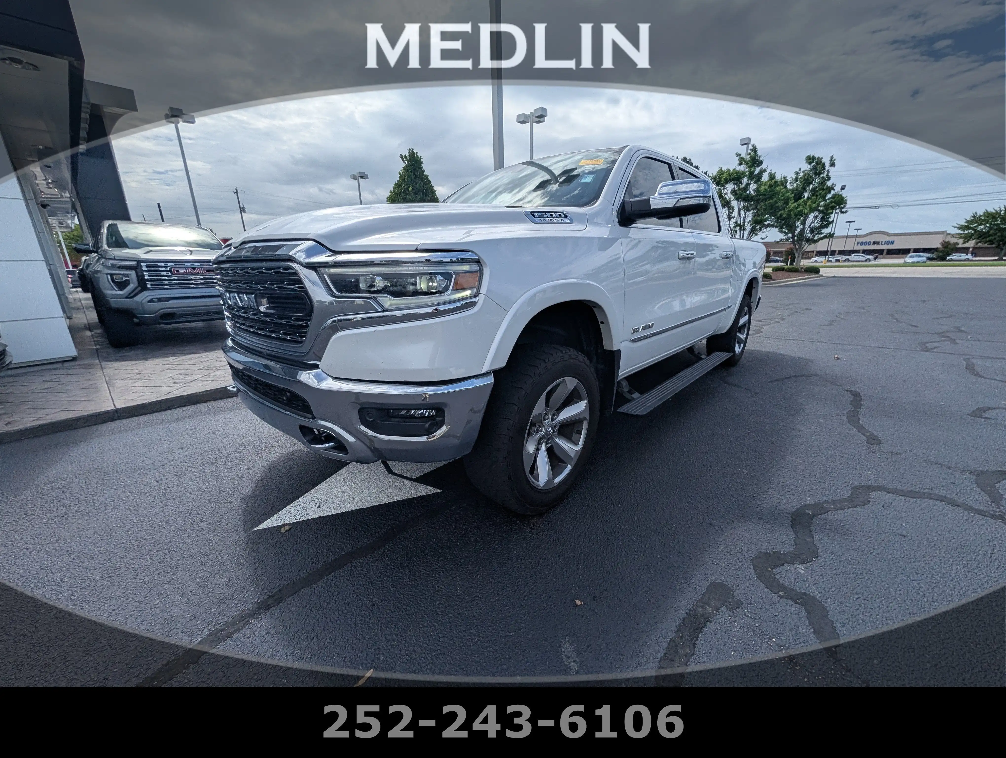 2022 RAM 1500 Limited 4x4 Crew Cab 5'7's photo