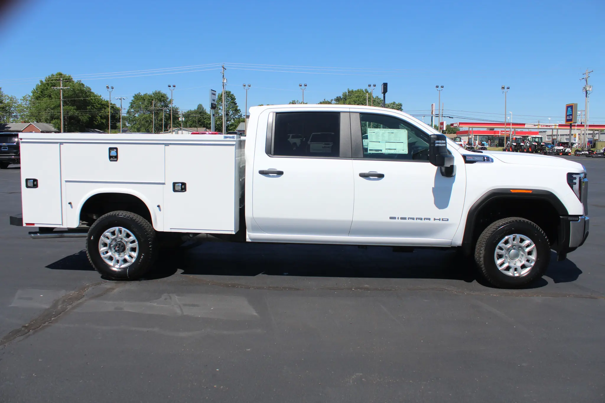2026 GMC Sierra Pro 4WD Crew Cab Long Box photo 3