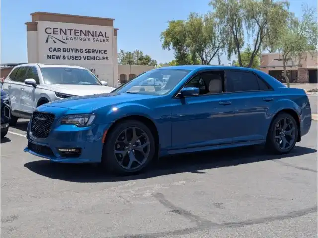2023 Chrysler 300 Touring L RWD's photo