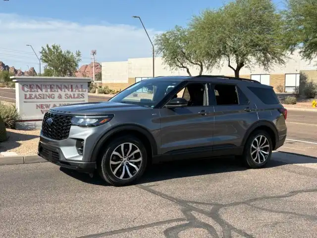 2025 Ford Explorer ST-Line RWD PL535's photo