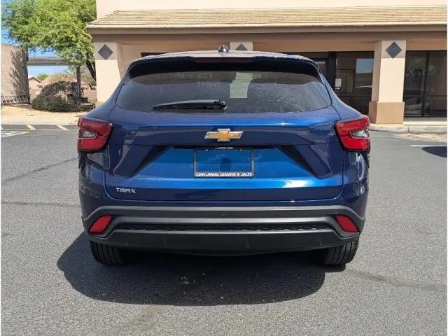 2024 Chevrolet Trax LS photo 4