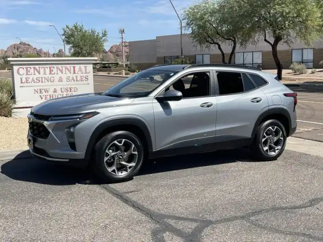 2025 Chevrolet Trax LT's photo