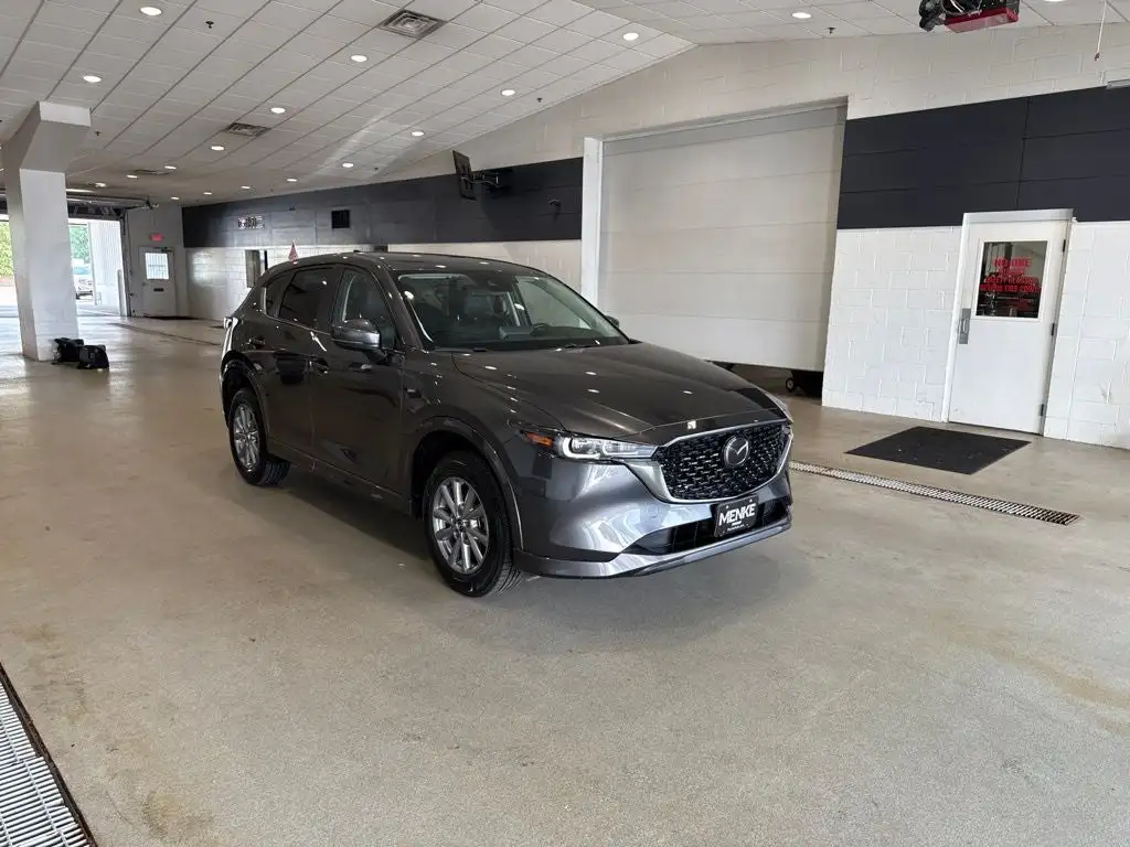 2024 Mazda CX-5 S Select Package Auto AWD's photo