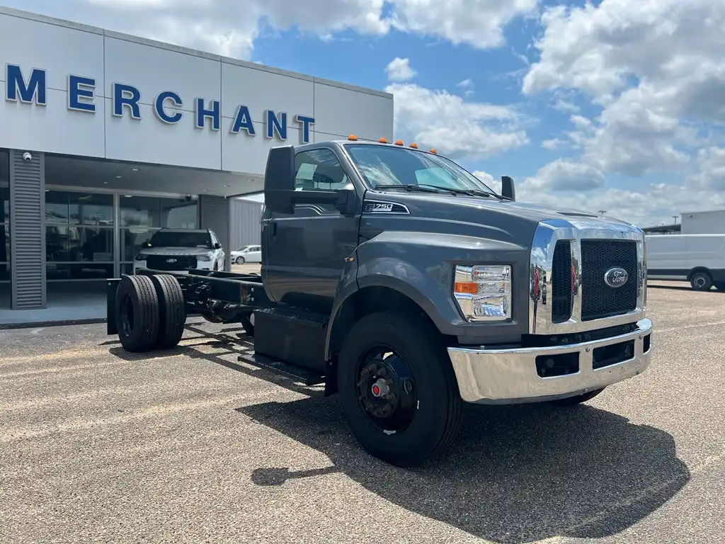 2024 Ford F-750's photo