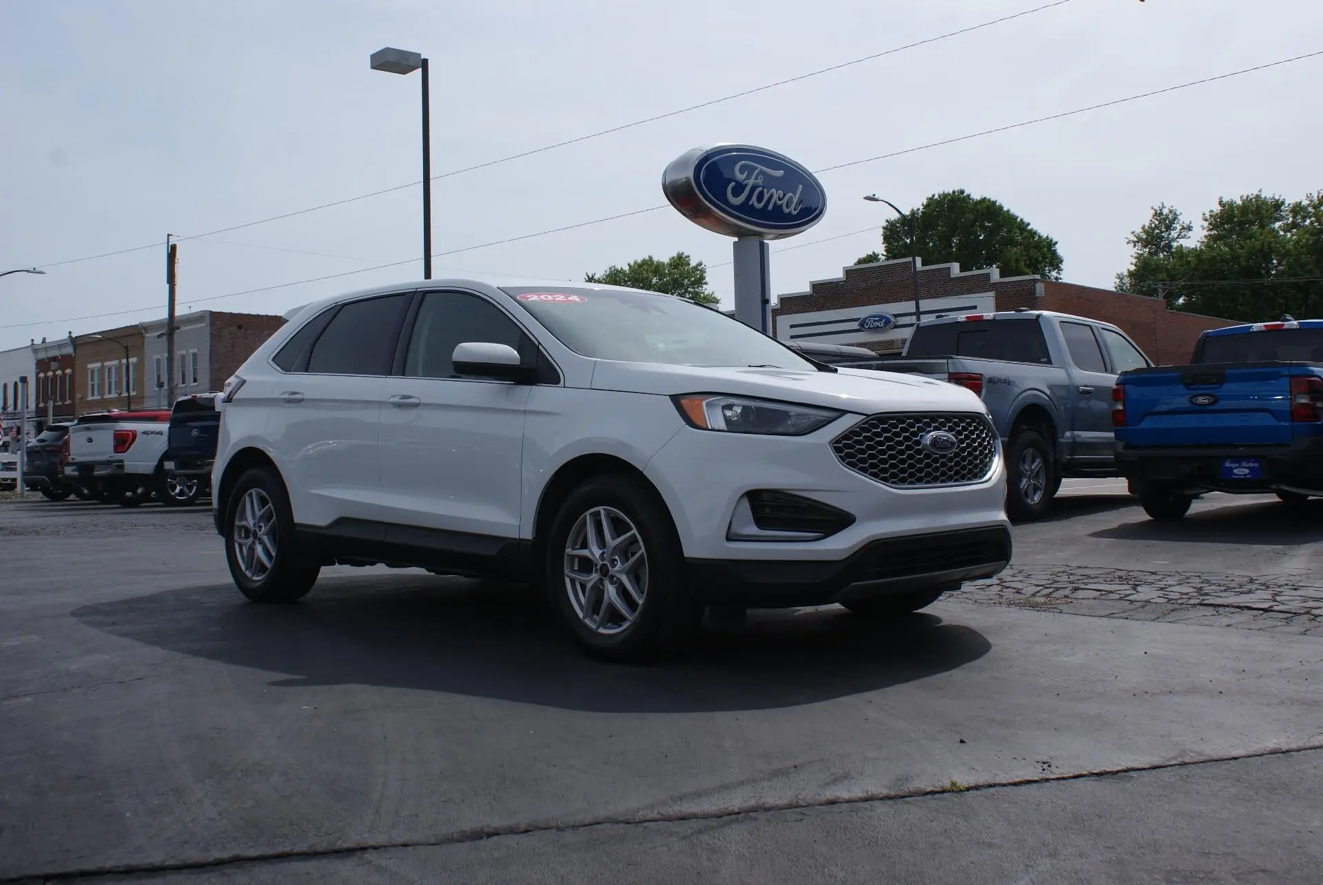 2024 Ford Edge SEL AWD photo 3