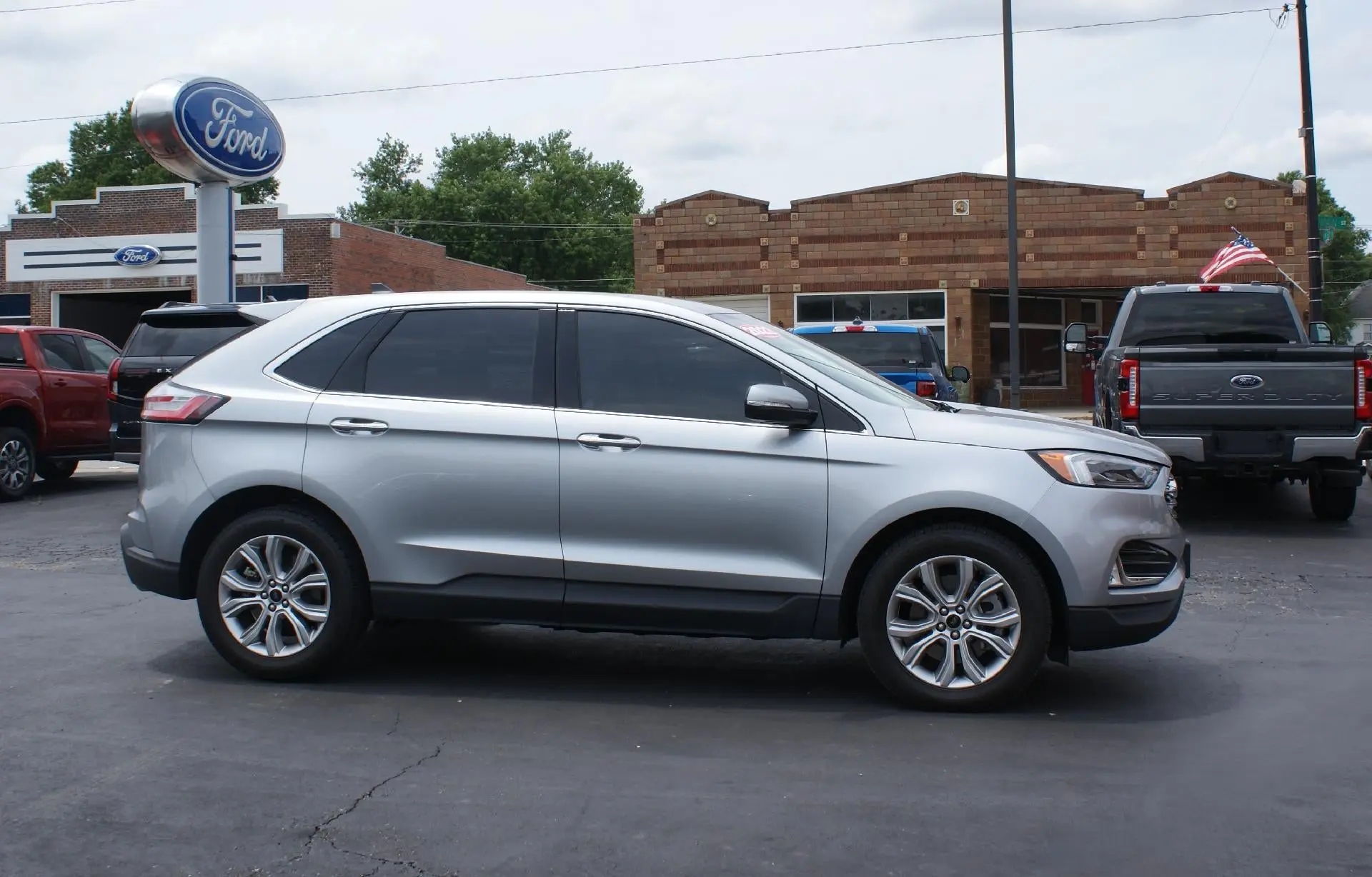 2023 Ford Edge Titanium AWD photo 5