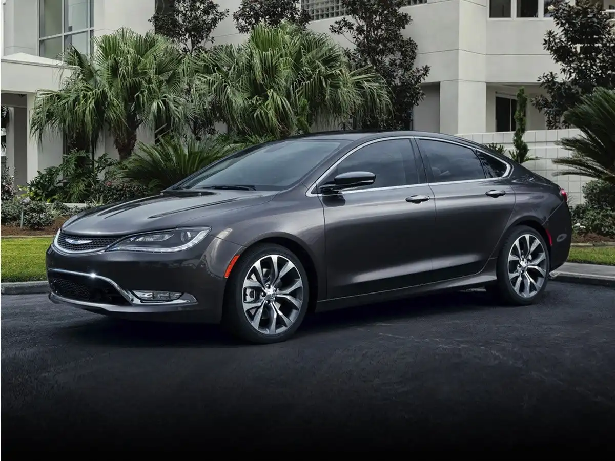 2016 Chrysler 200 Limited's photo