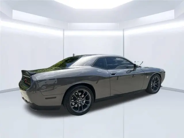 2023 Dodge Challenger R/T Scat Pack photo 5