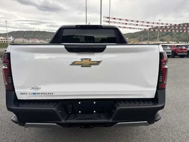 2026 Chevrolet Silverado EV LT Standard Range photo 5