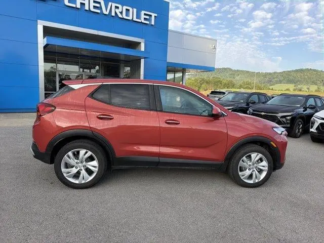 2024 Buick Encore GX Preferred AWD photo 3