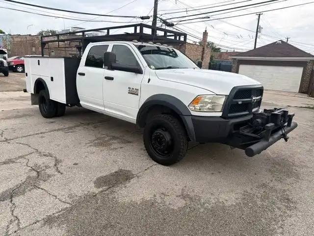 2015 RAM 4500 Tradesman 4X4 Crew Cab DRW 173" WB's photo