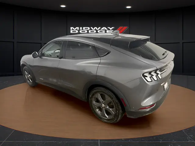 2021 Ford Mustang-Mach-e Select photo 3
