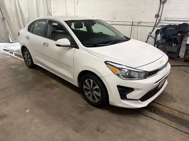 2023 Kia Rio S IVT's photo