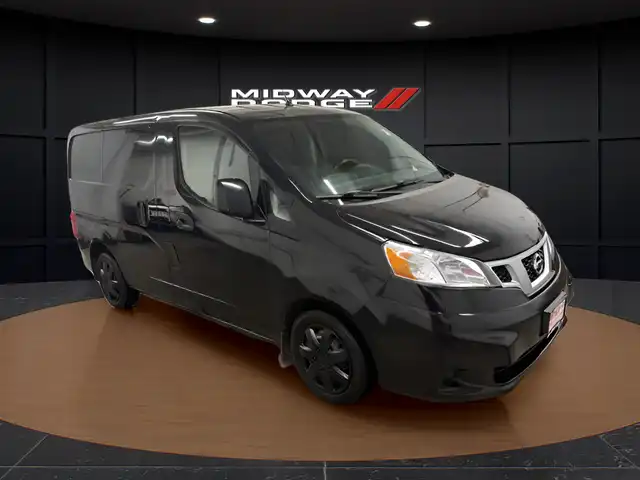 2019 Nissan NV200 S's photo
