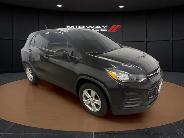 2021 Chevrolet Trax LS's photo