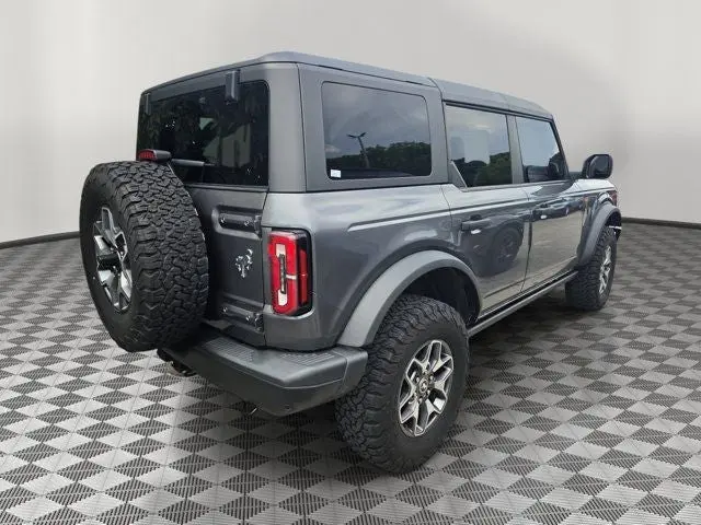 2022 Ford Bronco Badlands 4WD photo 5