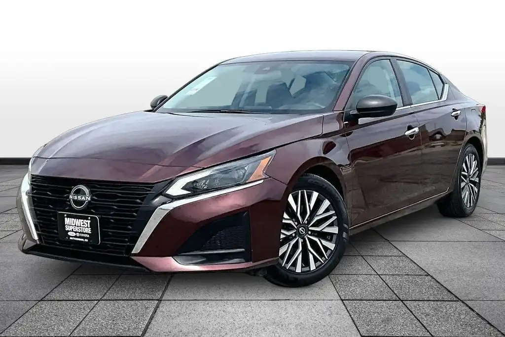 2024 Nissan Altima 2.5 SV's photo
