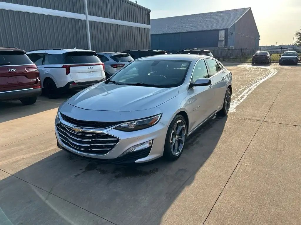 2021 Chevrolet Malibu 1LT's photo