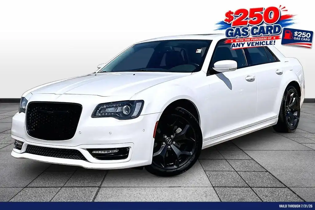 2022 Chrysler 300 Touring L's photo