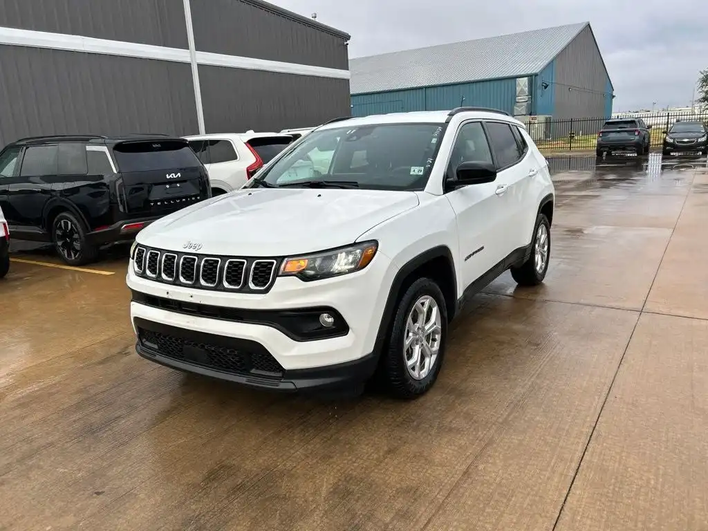 2024 Jeep Compass Latitude 4WD's photo