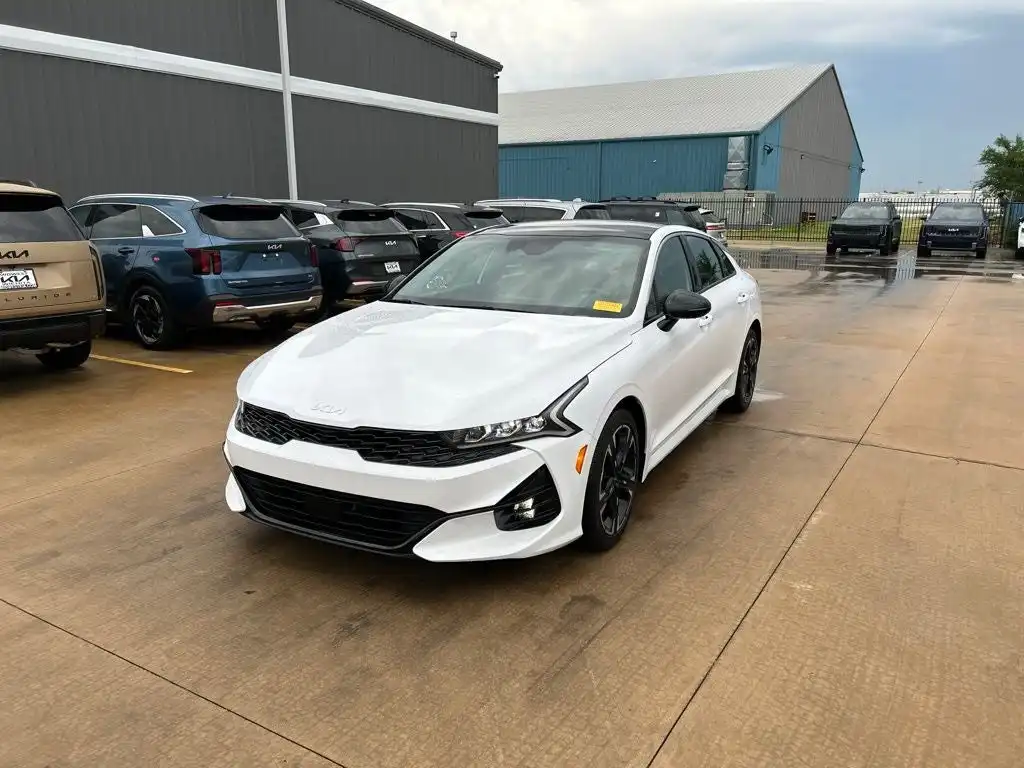 2023 Kia Optima GT-Line FWD's photo