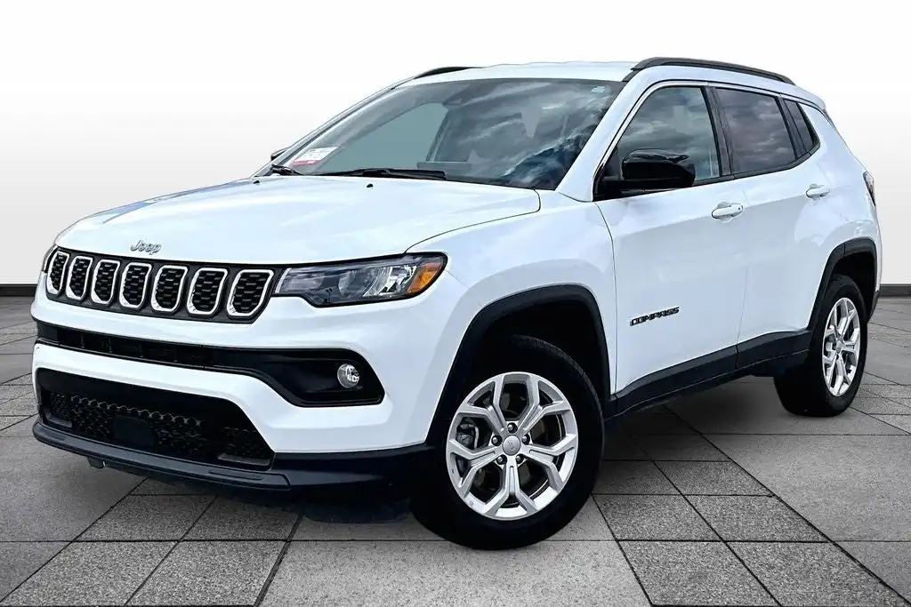 2024 Jeep Compass Latitude 4WD's photo