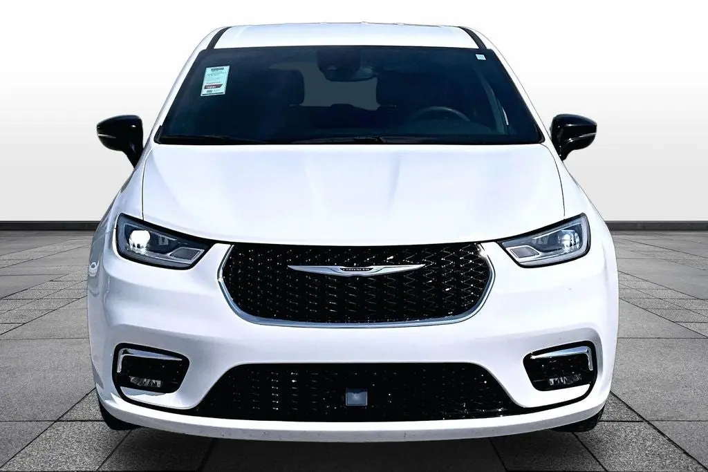 2025 Chrysler Pacifica Select photo 3