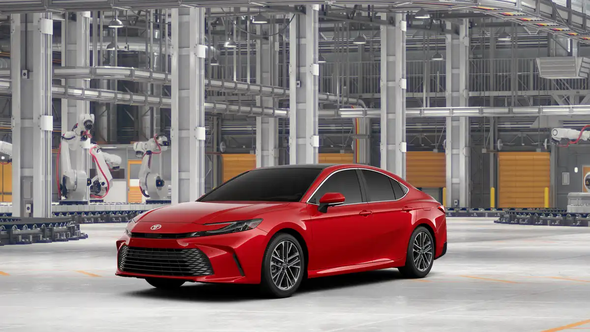 2026 Toyota Camry XLE Hybrid's photo