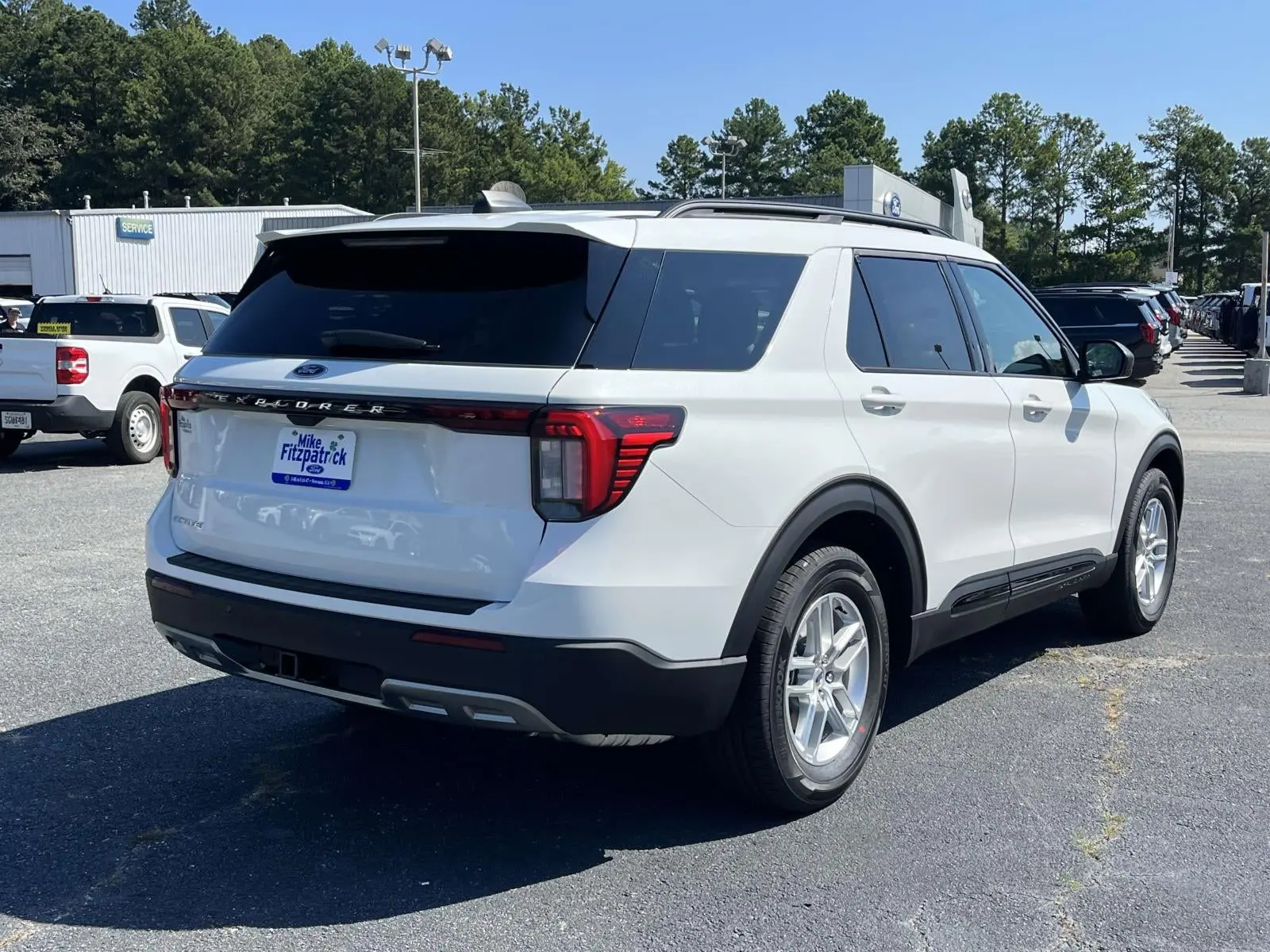 2026 Ford Explorer Active photo 3