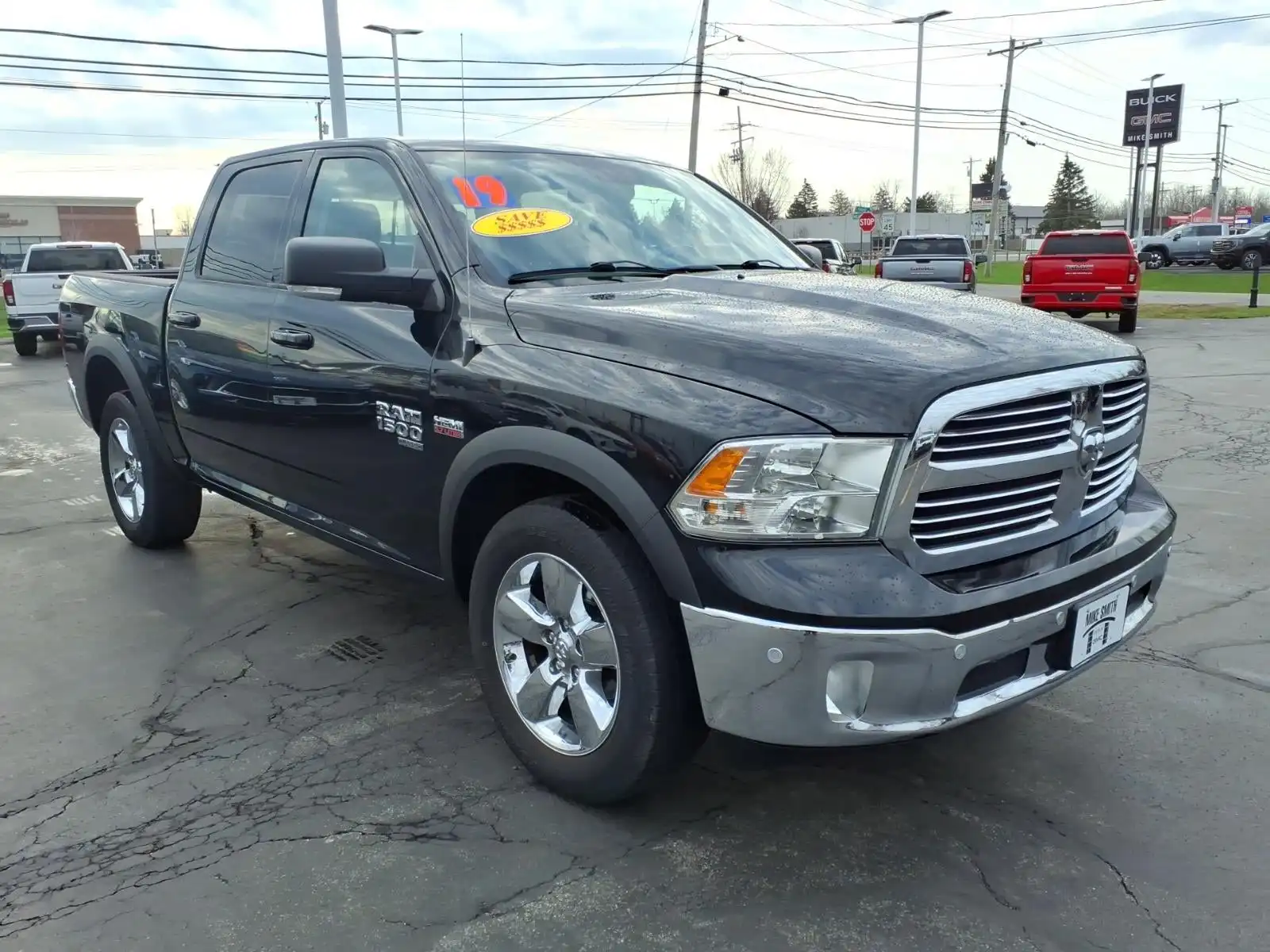 2019 RAM 1500 Classic Big Horn 4x4 Crew Cab 5'7's photo